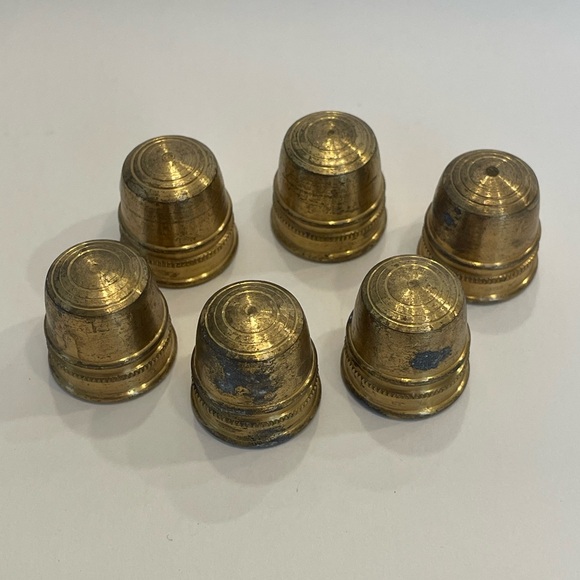 Vintage Brass Thimbles with Cat Portraits - Picture 6 of 9